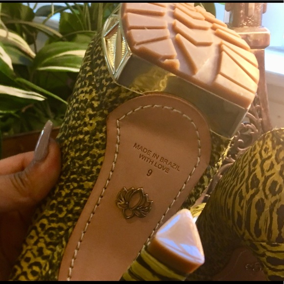 Heels - Picture 3 of 8